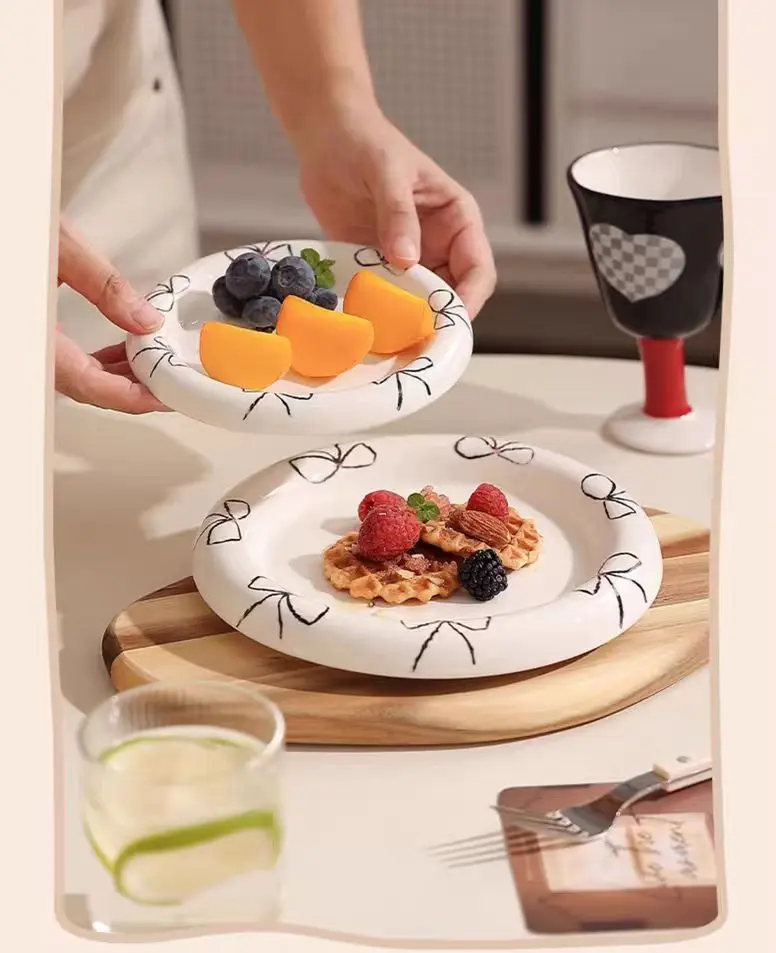 Instagram Blogger's Plate Hand Drawn Butterfly Bow White Dudu Plate Dessert Jewelry Storage Ceramic Plate Coffee Shop Dish
Instagram Blogger's Plate Hand Drawn Butterfly Bow White Dudu Plate Dessert Jewelry Storage Ceramic Plate Coffee Shop Dish