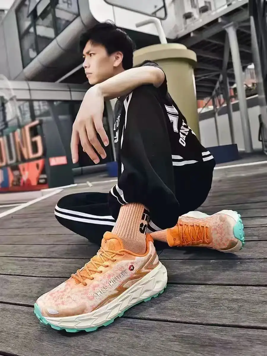 2025 New Professional Outdoor Ultra-Light Marathon Running Shoes Track Speed Cushioning Design Running Shoes for Sprinting
2025 New Professional Outdoor Ultra-Light Marathon Running Shoes Track Speed Cushioning Design Running Shoes for Sprinting