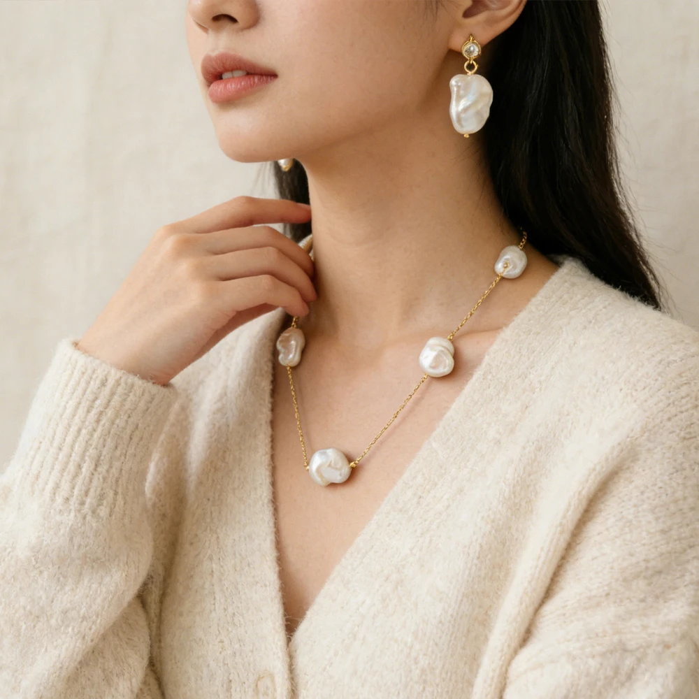 Luxury Braoque Pearl Long Drop Earrings Necklace Set for Women Fashion Jewelry Short Stud Tassel Earrings Choker Collar Gifts
Luxury Braoque Pearl Long Drop Earrings Necklace Set for Women Fashion Jewelry Short Stud Tassel Earrings Choker Collar Gifts