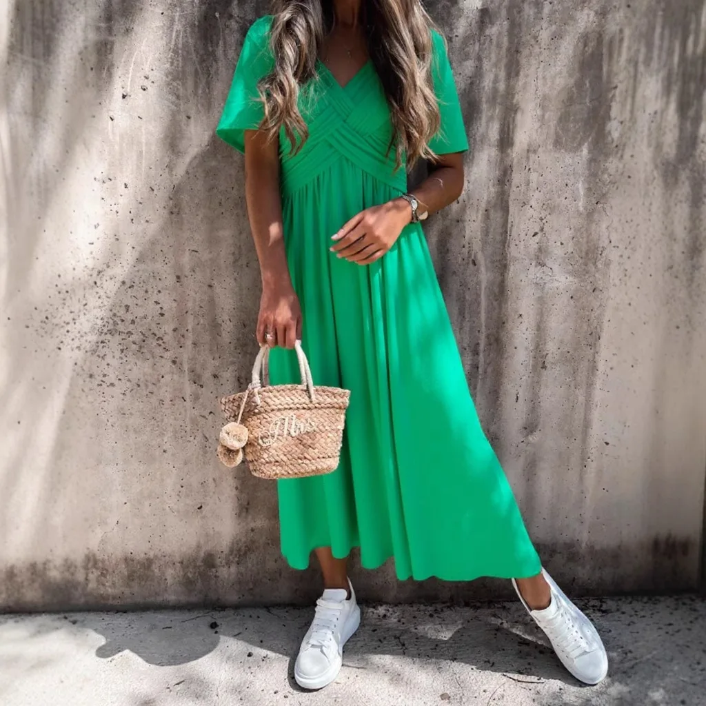 2025 Vintage Streetwear Holiday Midi Dress For Women Simple V Neck Short Sleeved Summer Casual Loose Cross Pleated Long Dress
2025 Vintage Streetwear Holiday Midi Dress For Women Simple V Neck Short Sleeved Summer Casual Loose Cross Pleated Long Dress