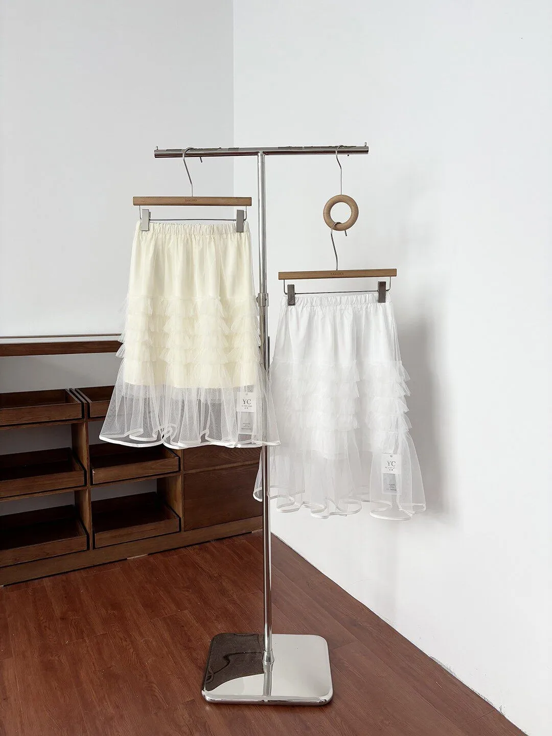 Korean Style High Waist Mesh Cake Skirt Women's Summer 2026 Chic Retro Layered Fluffy Half Skirt Elegant Polyester Fiber
Korean Style High Waist Mesh Cake Skirt Women's Summer 2026 Chic Retro Layered Fluffy Half Skirt Elegant Polyester Fiber