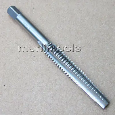 TR8 x 1,5 мм метрический метчик с правой резьбой из быстрорежущей стали
TR8 x 1,5 мм метрический метчик с правой резьбой из быстрорежущей стали