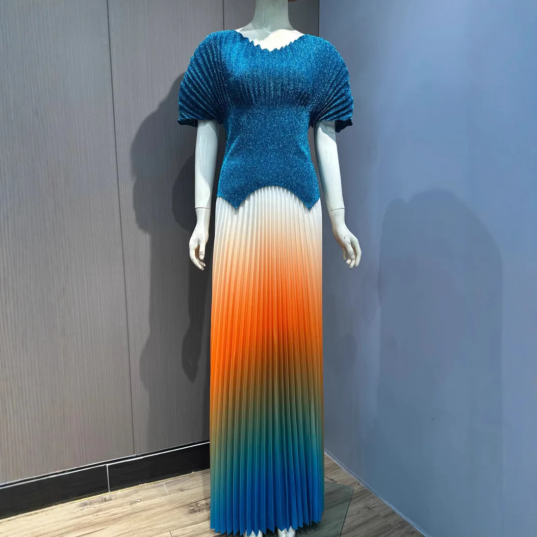 2025 New Pleated Fluorescent Gradual Change Color Fashion Suit Femininity Slim Loose High-end Temperament Two-piece Set Women's
2025 New Pleated Fluorescent Gradual Change Color Fashion Suit Femininity Slim Loose High-end Temperament Two-piece Set Women's
