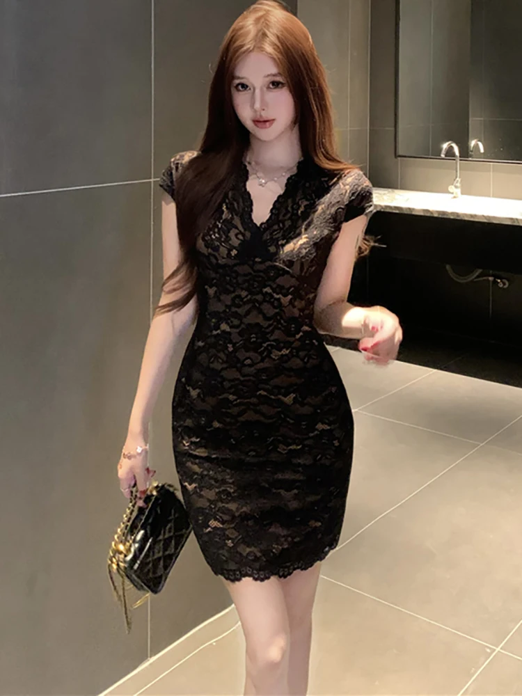 Women Black Lace Juacquard Short Sleeve V-Neck Mini Dress 2025 Korean Vintage Bodycon Porm Dress Summer Elegant Casaul Vestidos
Women Black Lace Juacquard Short Sleeve V-Neck Mini Dress 2025 Korean Vintage Bodycon Porm Dress Summer Elegant Casaul Vestidos
