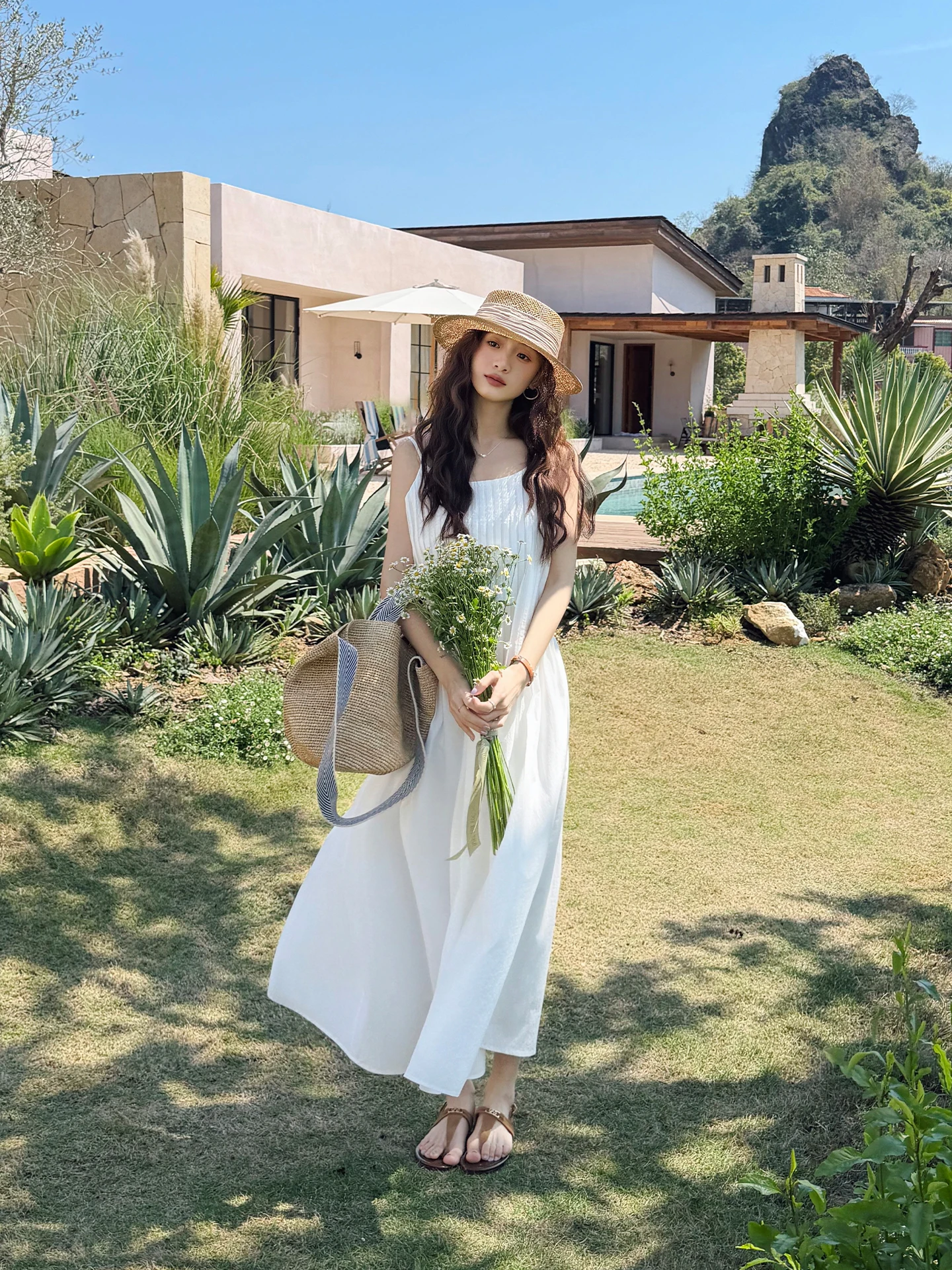 Soft Wind White Strap Long Dress High Waist Loose Women's U-Neck Dress Versatile Summer Vacation Style Korean Version A-Line ...
Soft Wind White Strap Long Dress High Waist Loose Women's U-Neck Dress Versatile Summer Vacation Style Korean Version A-Line ...