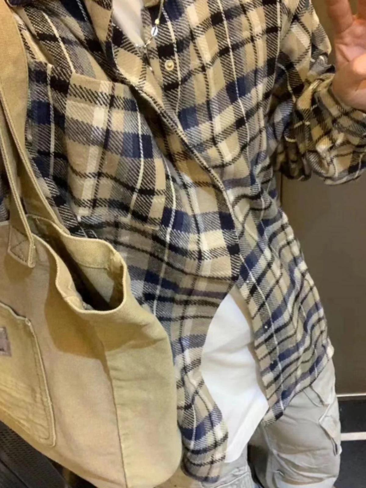 American Retro Streetwear Plaid Long Sve irt ex Casual Loose Cheered irt Coat Men's Women's Youth Faion
American Retro Streetwear Plaid Long Sve irt ex Casual Loose Cheered irt Coat Men's Women's Youth Faion