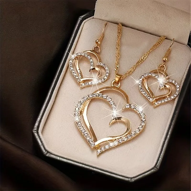 Ladies' Fashion Love Wrapped Necklace, Earrings, Bracelet, Jewelry Set Suitable for Wedding, Party, Festival Gifts
Ladies' Fashion Love Wrapped Necklace, Earrings, Bracelet, Jewelry Set Suitable for Wedding, Party, Festival Gifts