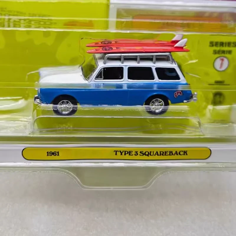 Модель автомобиля Greenlight Diecast 1:64, 1961 T3, из сплава, имитация, статическая, для коллекции, декоративная, праздничный подарок, игрушка, сувенир
Модель автомобиля Greenlight Diecast 1:64, 1961 T3, из сплава, имитация, статическая, для коллекции, декоративная, праздничный подарок, игрушка, сувенир