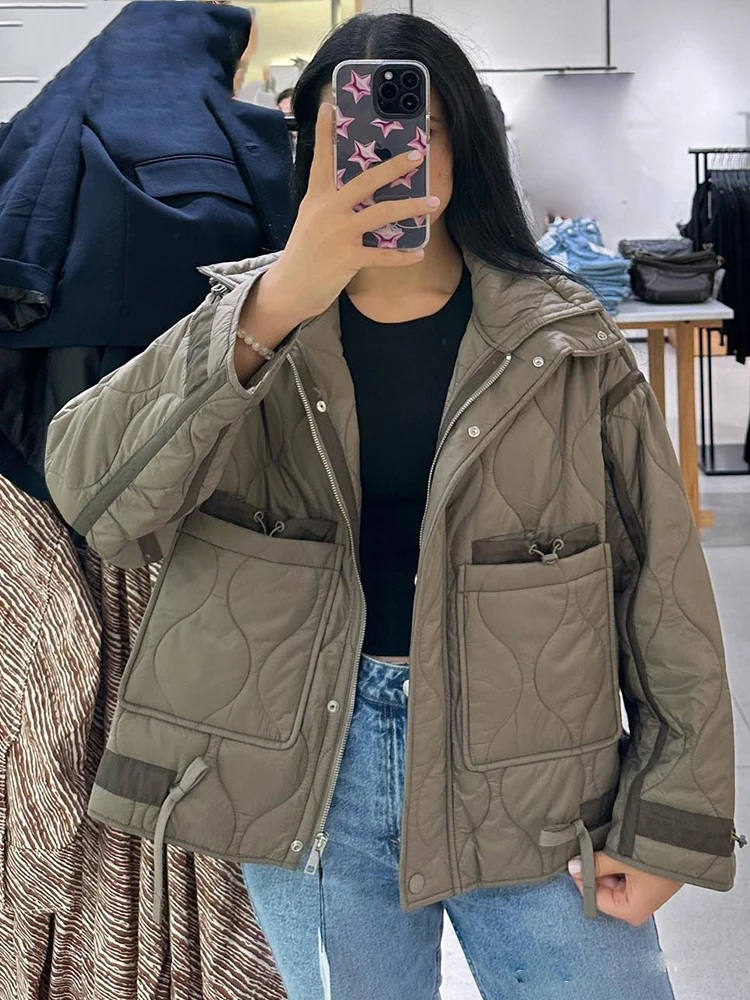 Fashion Retro Coat Women Casual Loose Stand Collar Buttons Lightweight Down Cotton Jacket Windbreaker 2025 New Autumn Streetwear
Fashion Retro Coat Women Casual Loose Stand Collar Buttons Lightweight Down Cotton Jacket Windbreaker 2025 New Autumn Streetwear