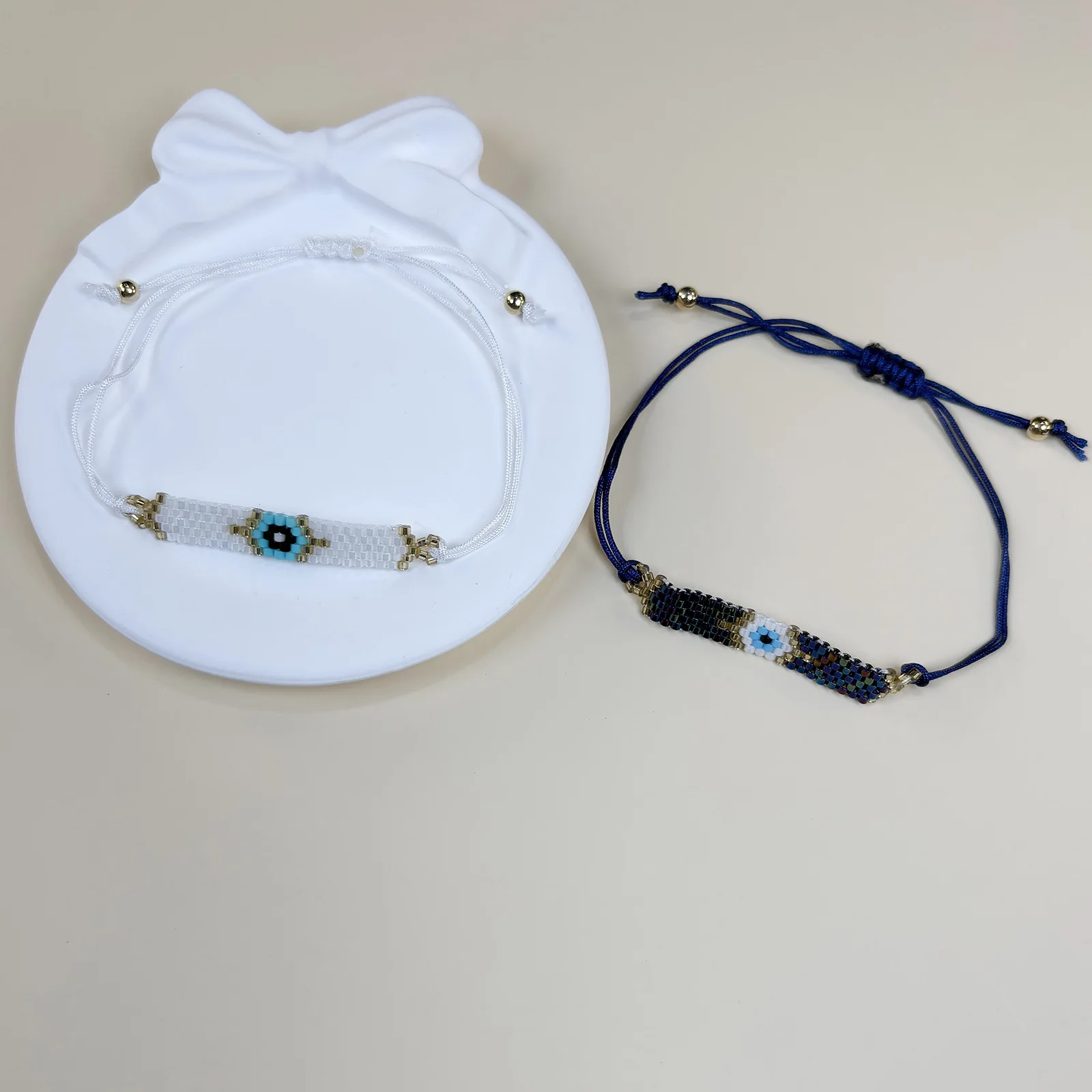 Bohemia Multicolored Rice Bead Bracelet Flower Shape Adjustable Hand-Woven Fashion Accessory National Style Simple Beaded
Bohemia Multicolored Rice Bead Bracelet Flower Shape Adjustable Hand-Woven Fashion Accessory National Style Simple Beaded