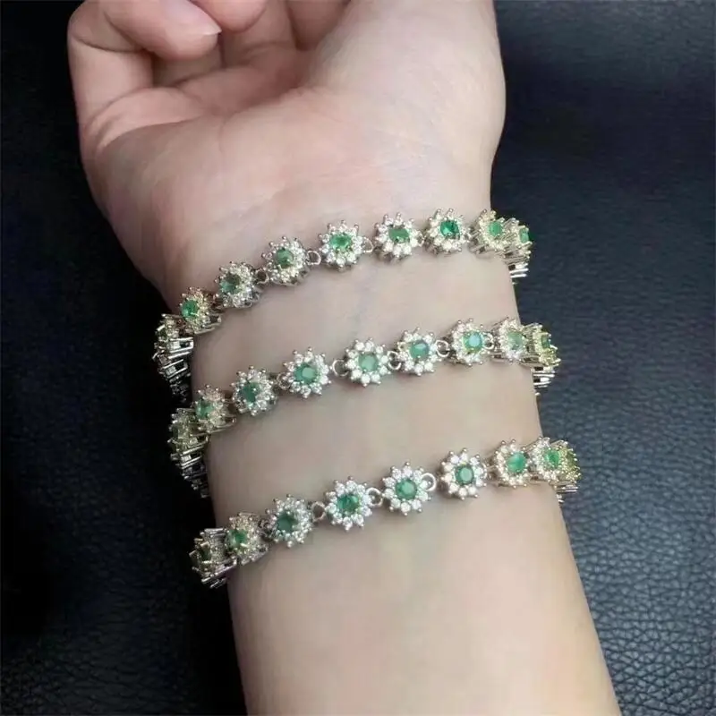 S925 Natural Emerald Bracelet Fortune Energy Crystal Gemstone Woman Amulet Jewelry Healing Gift 1pcs
S925 Natural Emerald Bracelet Fortune Energy Crystal Gemstone Woman Amulet Jewelry Healing Gift 1pcs