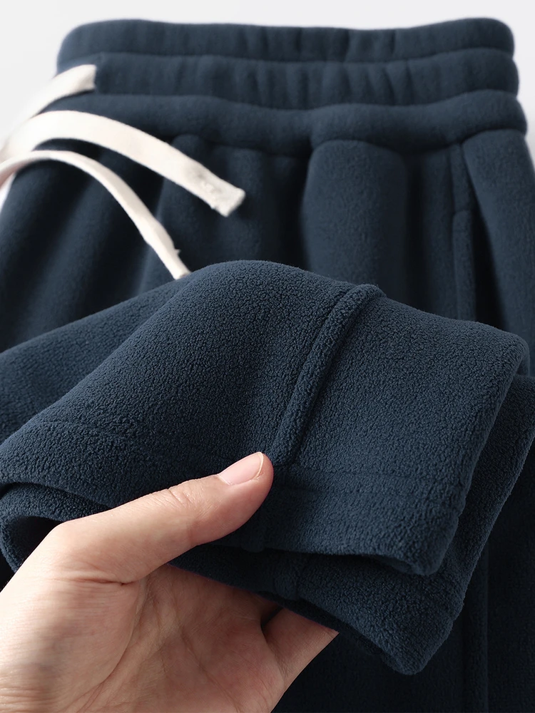 Утепленные ультратеплые флисовые мужские повседневные спортивные брюки прямого кроя с широкими штанинами, зимние брюки для отдыха для мужчин и женщин
Утепленные ультратеплые флисовые мужские повседневные спортивные брюки прямого кроя с широкими штанинами, зимние брюки для отдыха для мужчин и женщин