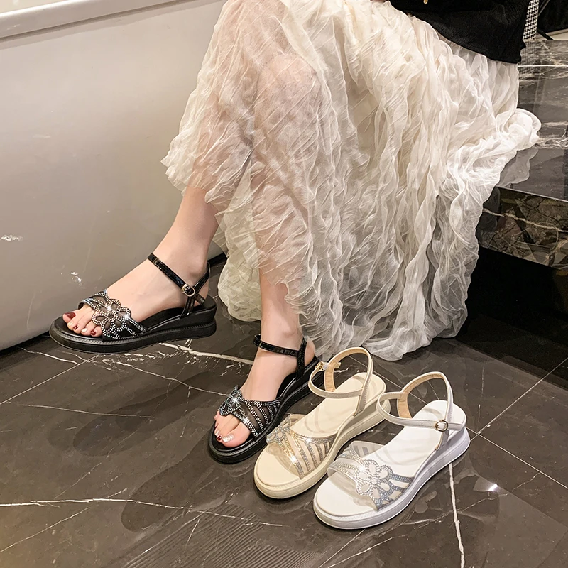Casual dating Elegant and comfortable women's sandals Petal decorated open toe summer shoes
Casual dating Elegant and comfortable women's sandals Petal decorated open toe summer shoes