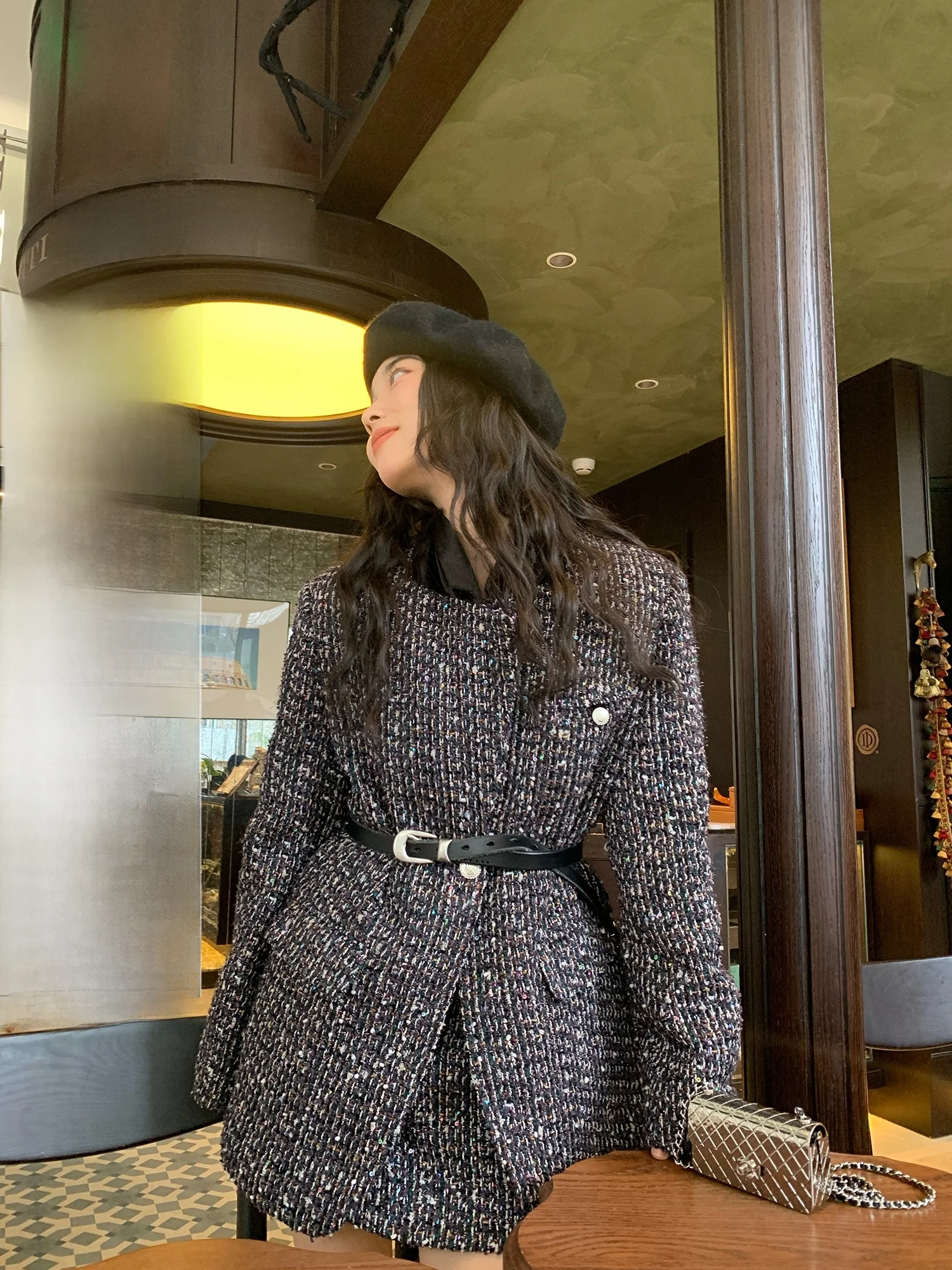 Теплая роскошная верхняя одежда из смеси хлопка для женщин V-Ne Long Sve из смеси полиэстера и хлопка осень-зима Sle
Теплая роскошная верхняя одежда из смеси хлопка для женщин V-Ne Long Sve из смеси полиэстера и хлопка осень-зима Sle