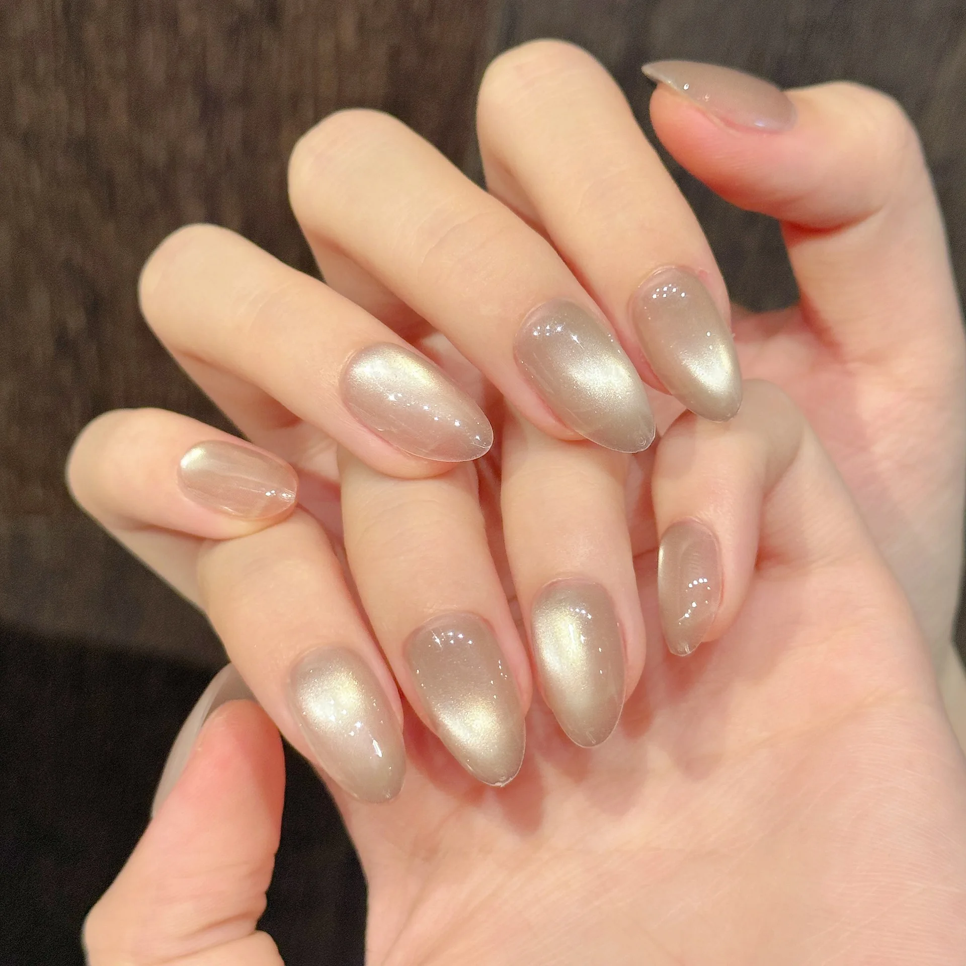 10pcs Press On Nails Handmade Cat Eye False Nails with Glass Bead Effect Simple Full Cover Almond Ballet Cute Nail Tips
10pcs Press On Nails Handmade Cat Eye False Nails with Glass Bead Effect Simple Full Cover Almond Ballet Cute Nail Tips