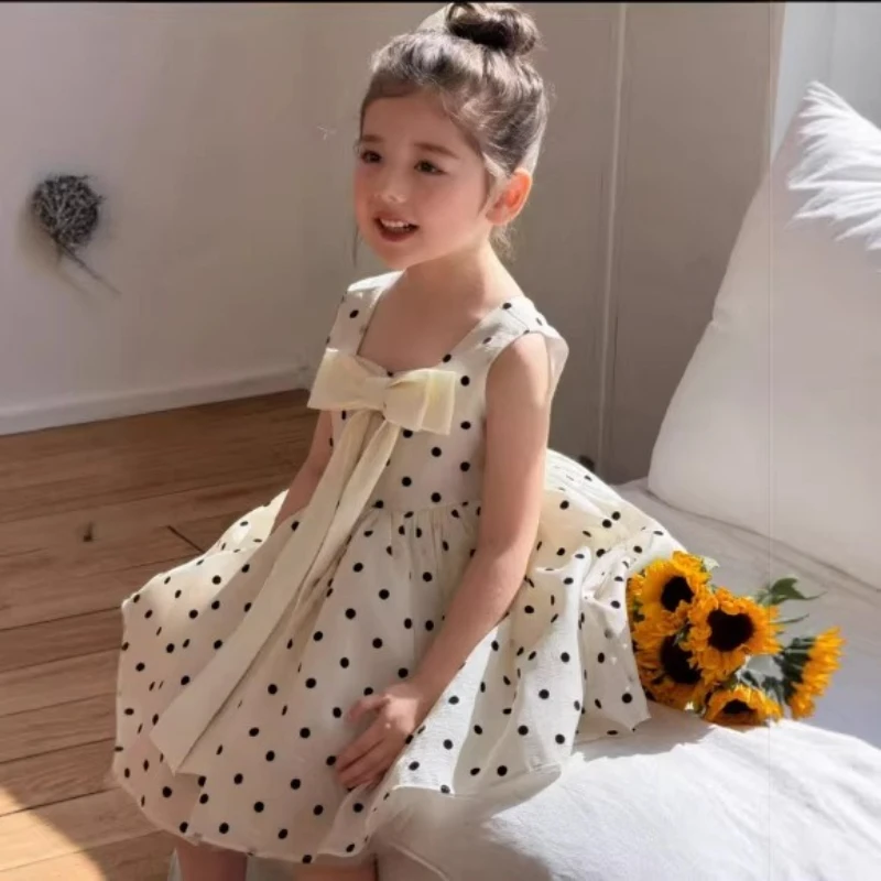 Sweet Princess Girls' Dress Polka Dot Sleeveless Children's Dress Fluffy Bow Princess Dress 2026 Spring and Summer New Styles
Sweet Princess Girls' Dress Polka Dot Sleeveless Children's Dress Fluffy Bow Princess Dress 2026 Spring and Summer New Styles