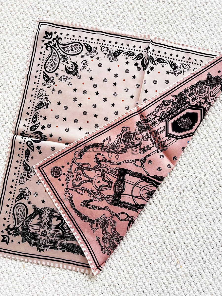 Double Faced Print Small Silk Scarf 53cm Women Hand-Rolled Shawls Luxury Designers Bag Belt Accessories Lady Christmas Gift
Double Faced Print Small Silk Scarf 53cm Women Hand-Rolled Shawls Luxury Designers Bag Belt Accessories Lady Christmas Gift
