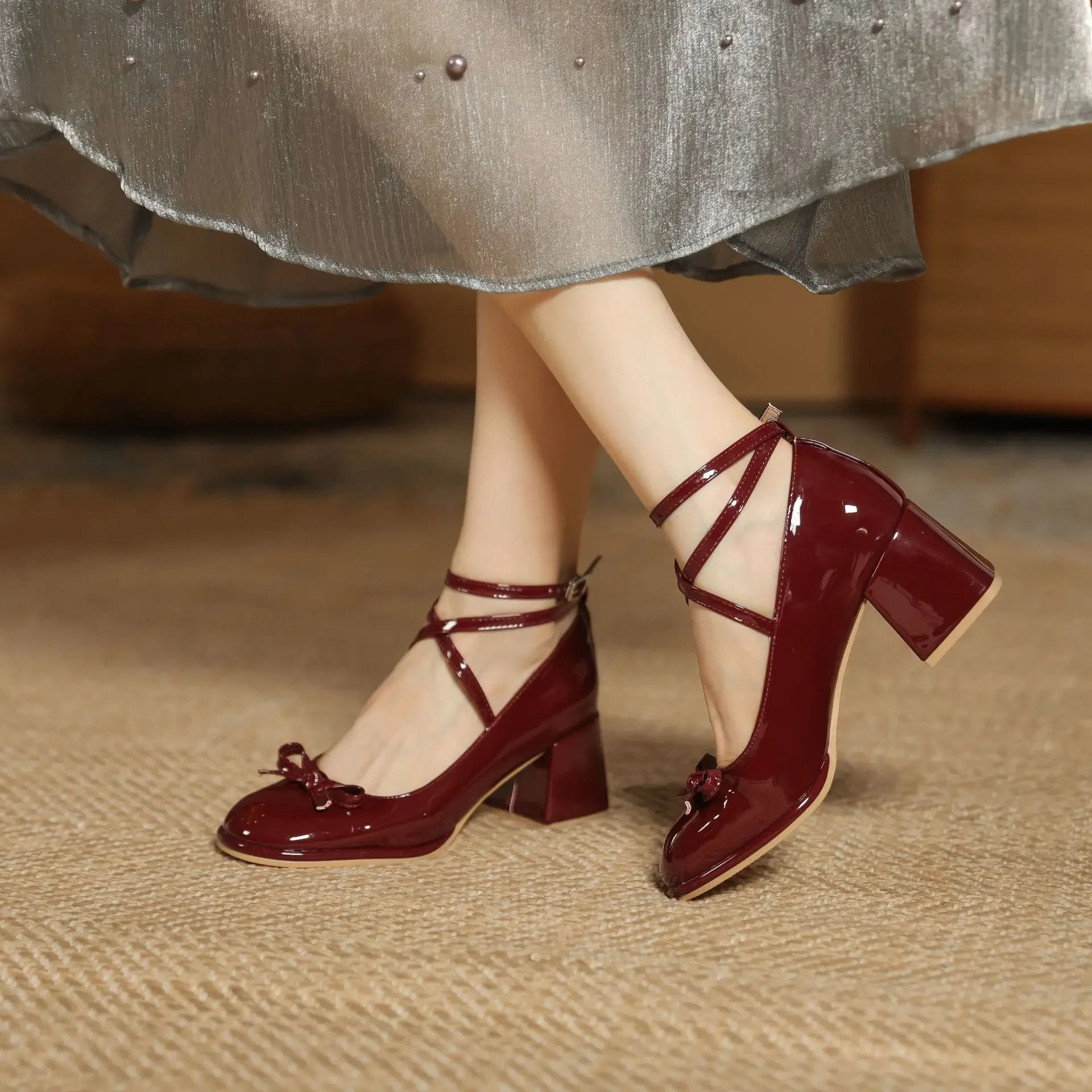 IPPEUM Burgundy Mary Janes Shoes For Women Chunky Heel Bow Adjustable Strap Buckle Ballet Shoes PU Leather Pumps High Heels
IPPEUM Burgundy Mary Janes Shoes For Women Chunky Heel Bow Adjustable Strap Buckle Ballet Shoes PU Leather Pumps High Heels
