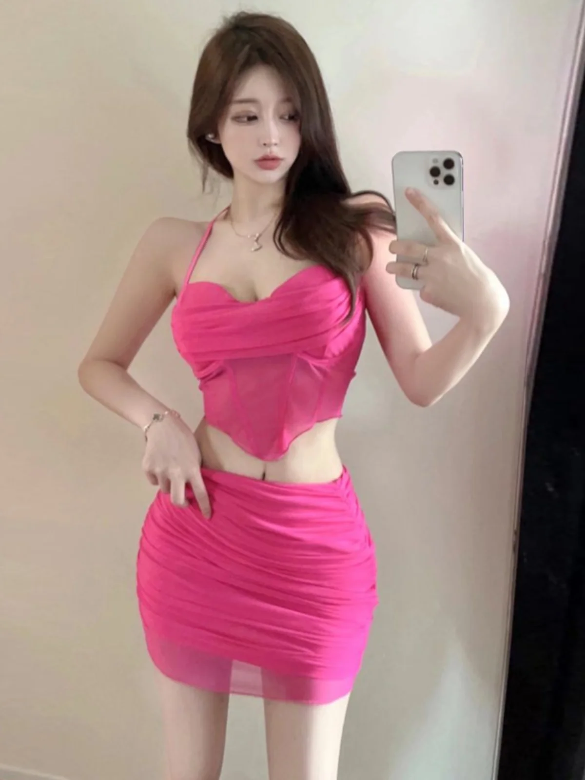 Sexy Short Crop Top And Skirt Set for Young Women Trendy Shoulder Strap Design Two Piece Suit for Summer Autumn Spring Seasons
Sexy Short Crop Top And Skirt Set for Young Women Trendy Shoulder Strap Design Two Piece Suit for Summer Autumn Spring Seasons
