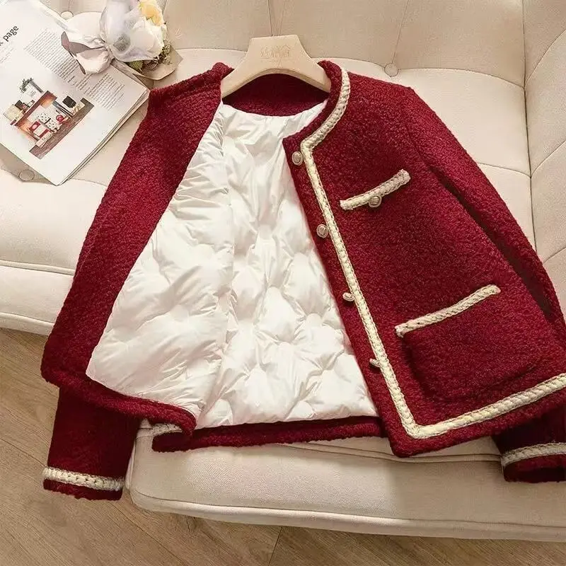 Осень-зима 2022, новая пуховая хлопковая куртка, женская однобортная короткая шикарная куртка, женская мода, элегантный топ, парки, повседневная верхняя одежда
Осень-зима 2022, новая пуховая хлопковая куртка, женская однобортная короткая шикарная куртка, женская мода, элегантный топ, парки, повседневная верхняя одежда