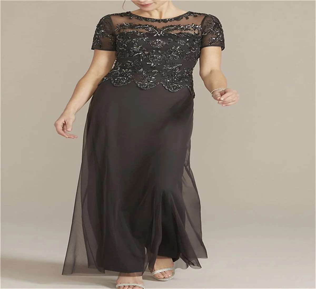 Bridal Mother Dress Crewneck Lace Patch Short Sleeve Zipper Elegant Chiffon Evening Custom Size Robe Pour Cérémonie De Mariage
Bridal Mother Dress Crewneck Lace Patch Short Sleeve Zipper Elegant Chiffon Evening Custom Size Robe Pour Cérémonie De Mariage
