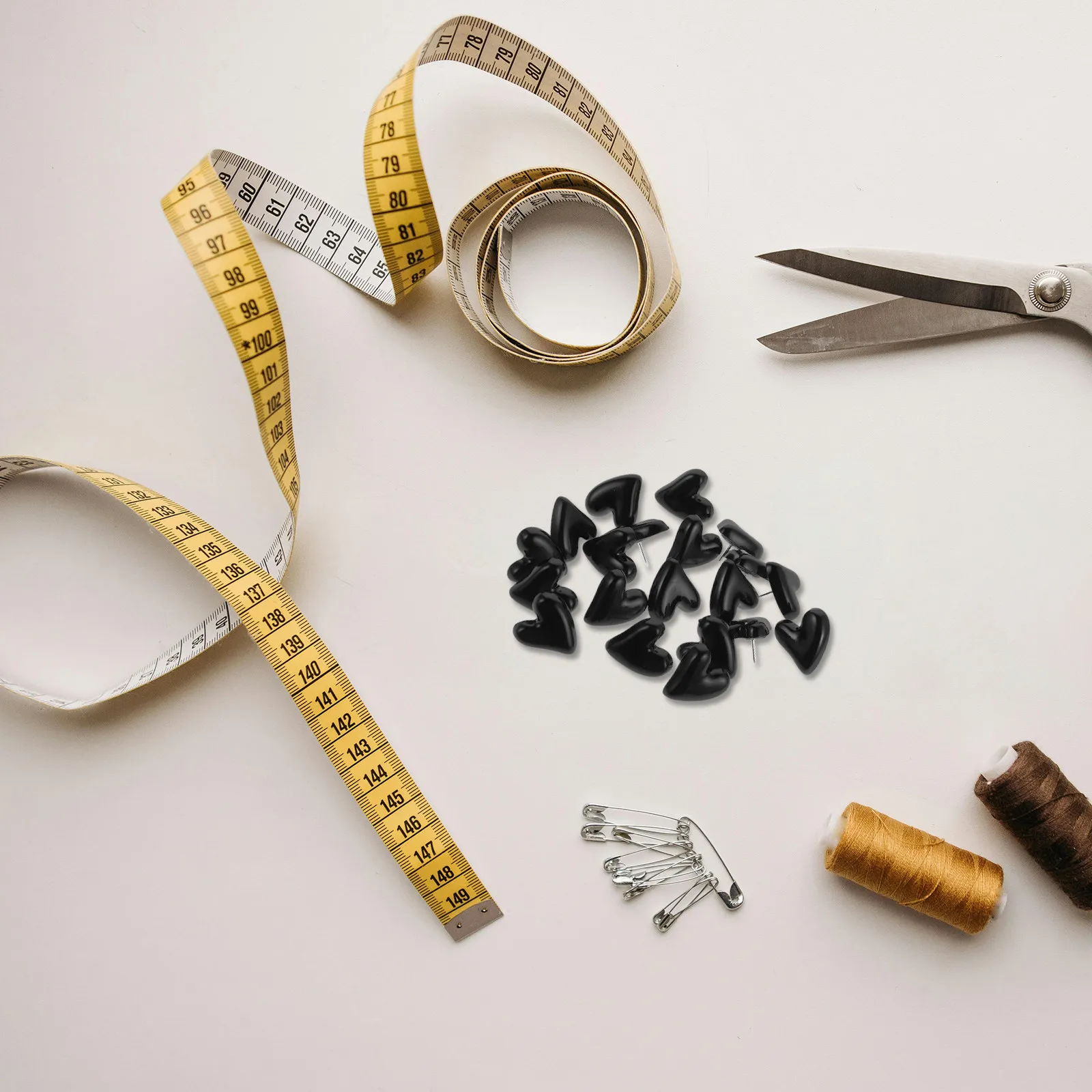 30 шт. черных декоративных кнопок-сердечек для доски объявлений, настенного декора, рукоделия, DIY, офиса, школы
30 шт. черных декоративных кнопок-сердечек для доски объявлений, настенного декора, рукоделия, DIY, офиса, школы