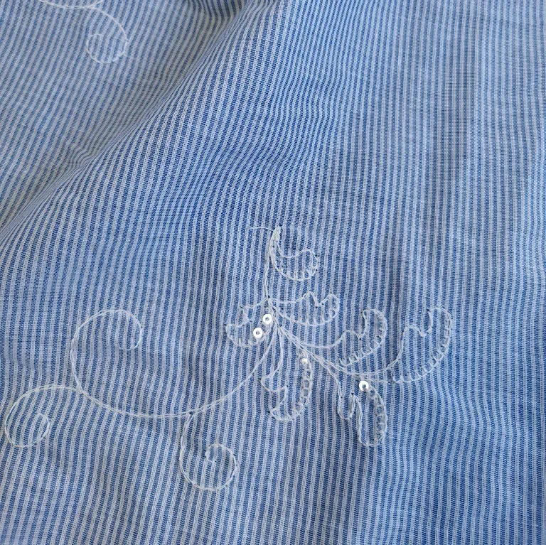 New 3D embroidered pure cotton blue striped Yarn-dyed fabric for dresses, base fabric, clothing, shirts, and skirts
New 3D embroidered pure cotton blue striped Yarn-dyed fabric for dresses, base fabric, clothing, shirts, and skirts