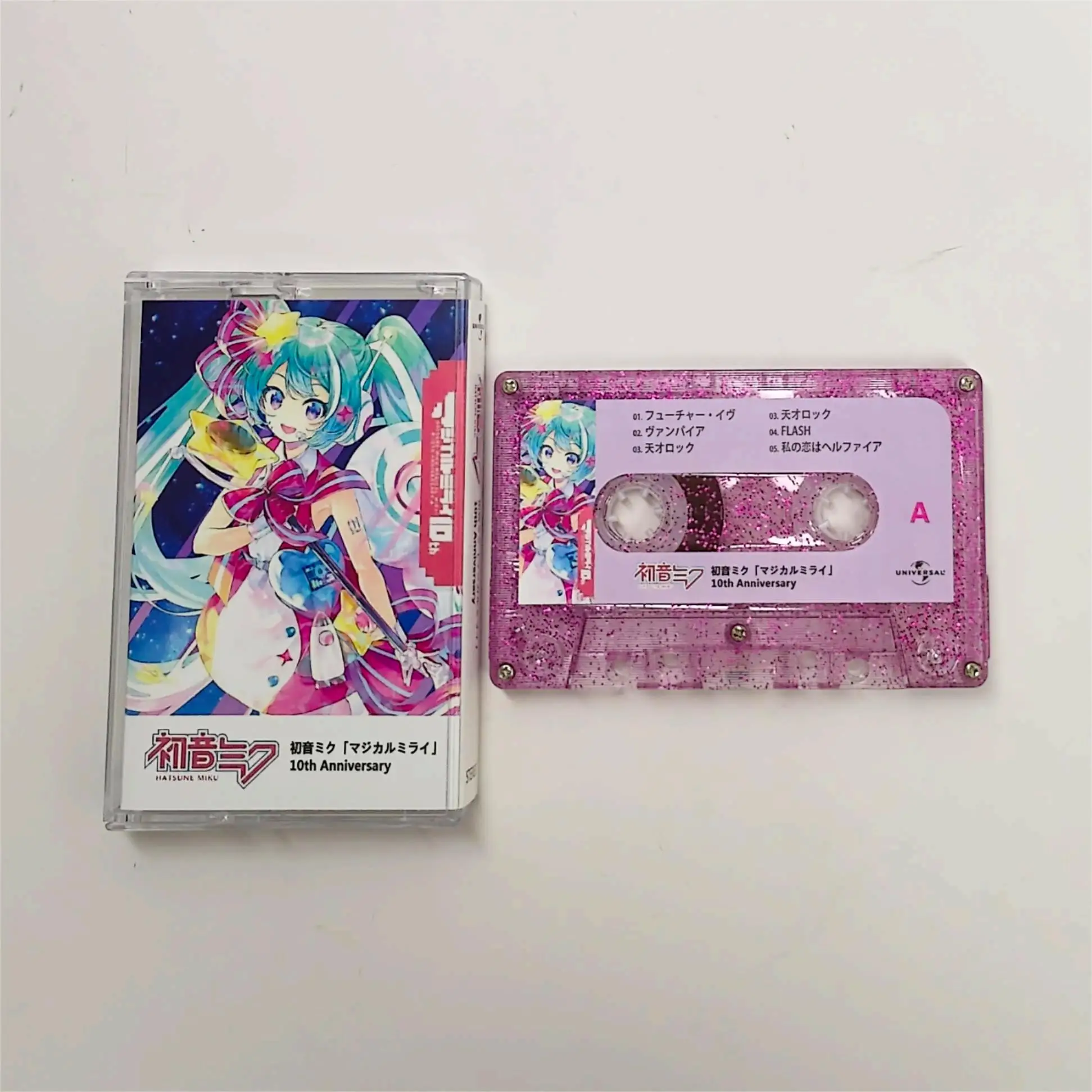 Мультяшная музыкальная лента Hatsune Miku, альбом на 10-ю годовщину, кассеты, косплей, плеер, автомобильный рекордер, звуковые треки, бокс, коллекционный реквизит
Мультяшная музыкальная лента Hatsune Miku, альбом на 10-ю годовщину, кассеты, косплей, плеер, автомобильный рекордер, звуковые треки, бокс, коллекционный реквизит