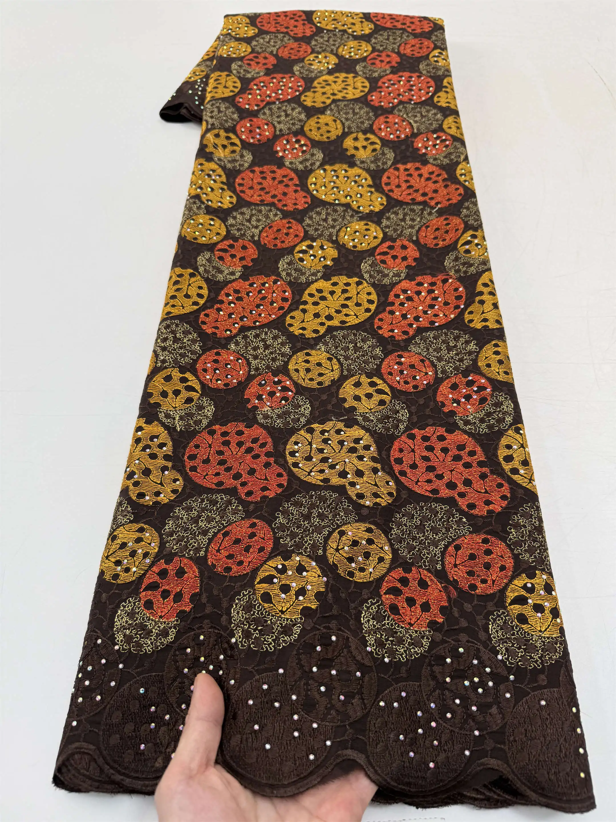 Coffee color Nigerian Cotton Voile Lace Fabric With Stones 2026 New African Swiss Voile Lace Fabric For Sewing Women Wedding
Coffee color Nigerian Cotton Voile Lace Fabric With Stones 2026 New African Swiss Voile Lace Fabric For Sewing Women Wedding