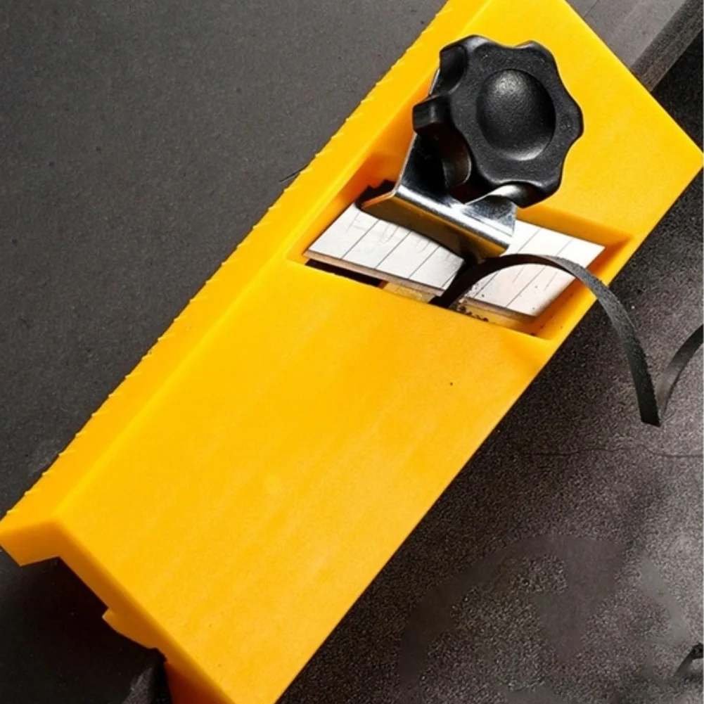 Woodworking Hand Plane with 45 Degree Bevel and Straight Edge Slots ABS Plastic Body for Gypsum Board Trimming
Woodworking Hand Plane with 45 Degree Bevel and Straight Edge Slots ABS Plastic Body for Gypsum Board Trimming