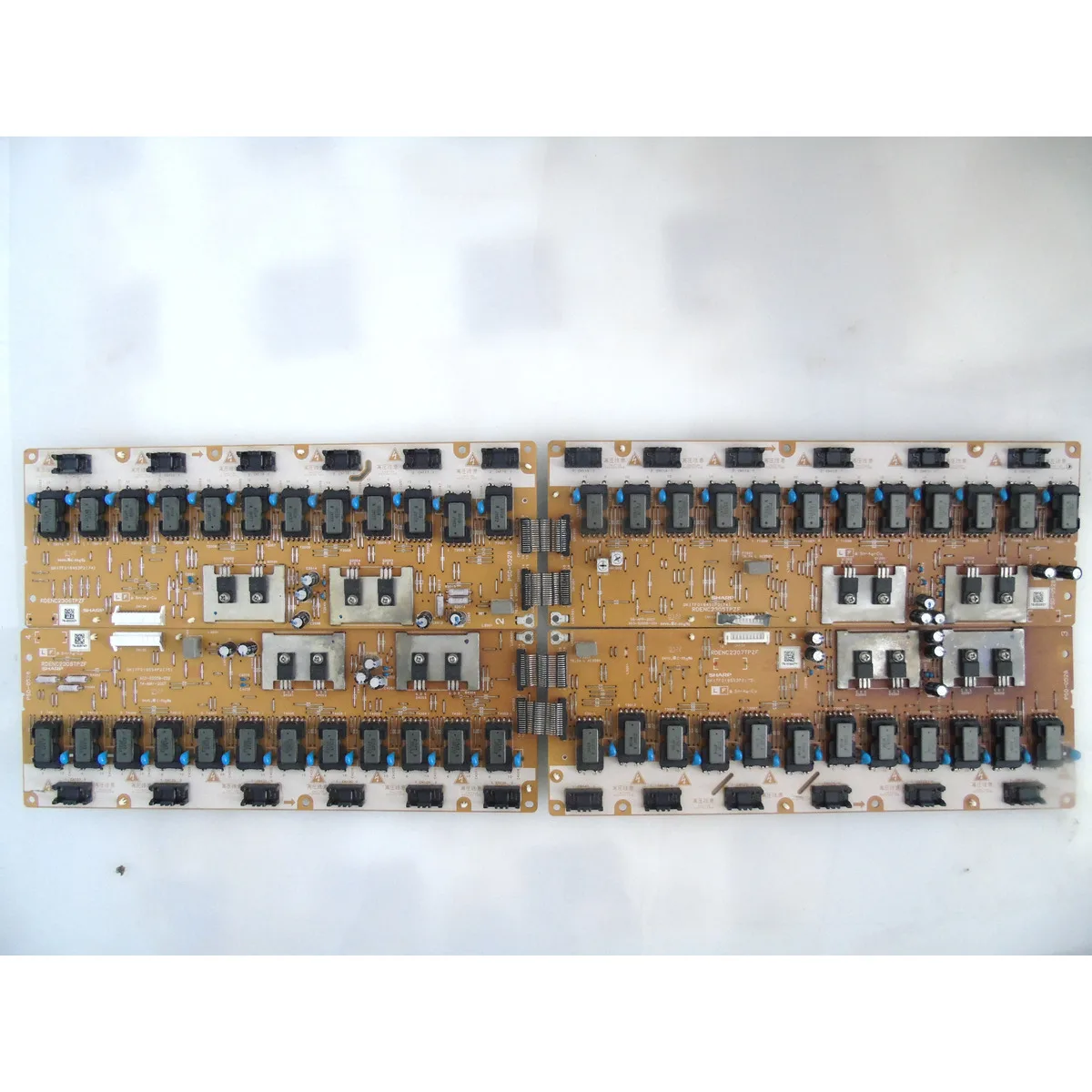Плата высокого напряжения Rdenc2305/2306/2307/2308Tpzf для Philips 52Pfl7432 четыре штуки
Плата высокого напряжения Rdenc2305/2306/2307/2308Tpzf для Philips 52Pfl7432 четыре штуки