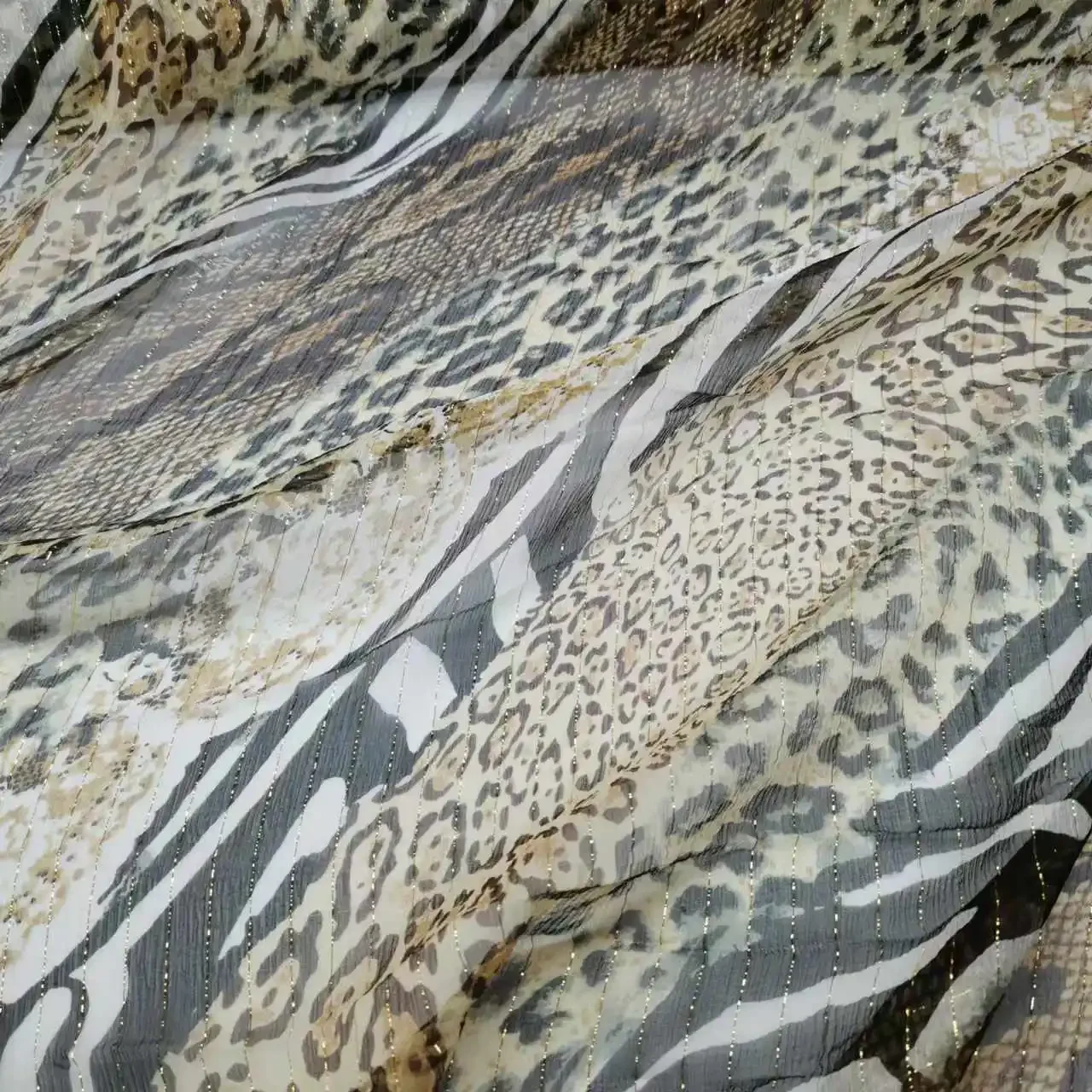 New Print Soft Silk Georgette Fabric Tissue Soft Metallic Jacquard Sewing Material
New Print Soft Silk Georgette Fabric Tissue Soft Metallic Jacquard Sewing Material