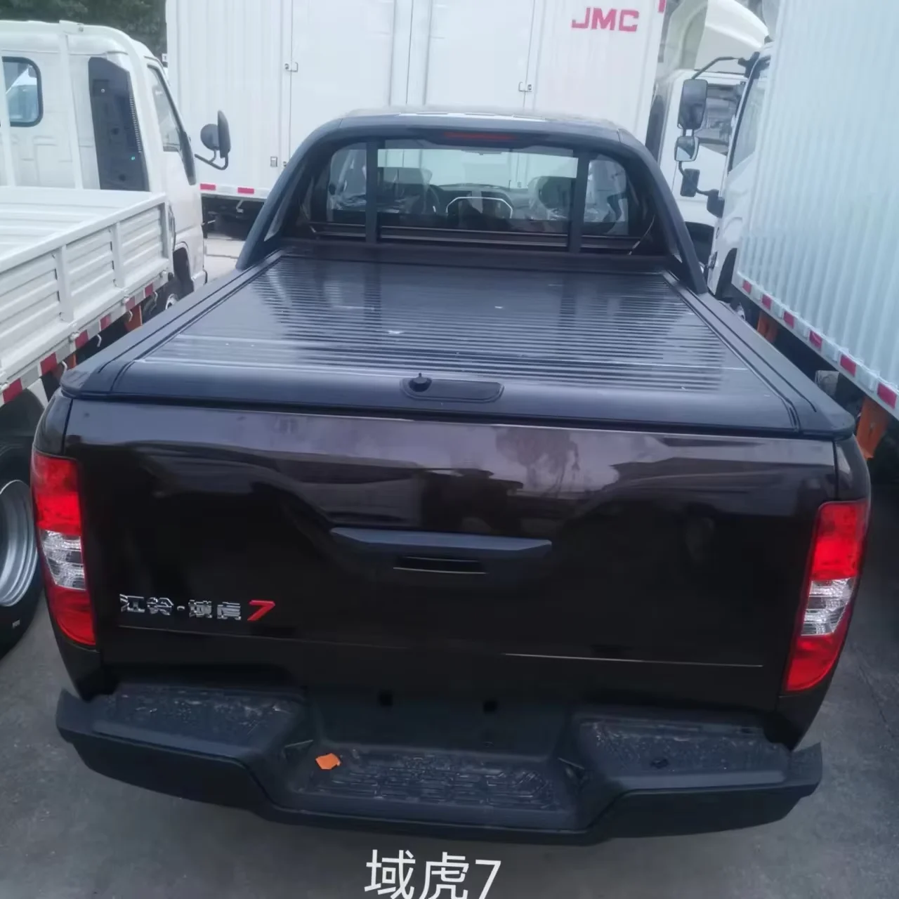 Brand New Pickup Truck Bed Roller Shutter Lid Tonneau Cover For JMC Grand Avenue BAO DIAN Baodian Da Dao Yuhu 5 7 9 
Brand New Pickup Truck Bed Roller Shutter Lid Tonneau Cover For JMC Grand Avenue BAO DIAN Baodian Da Dao Yuhu 5 7 9