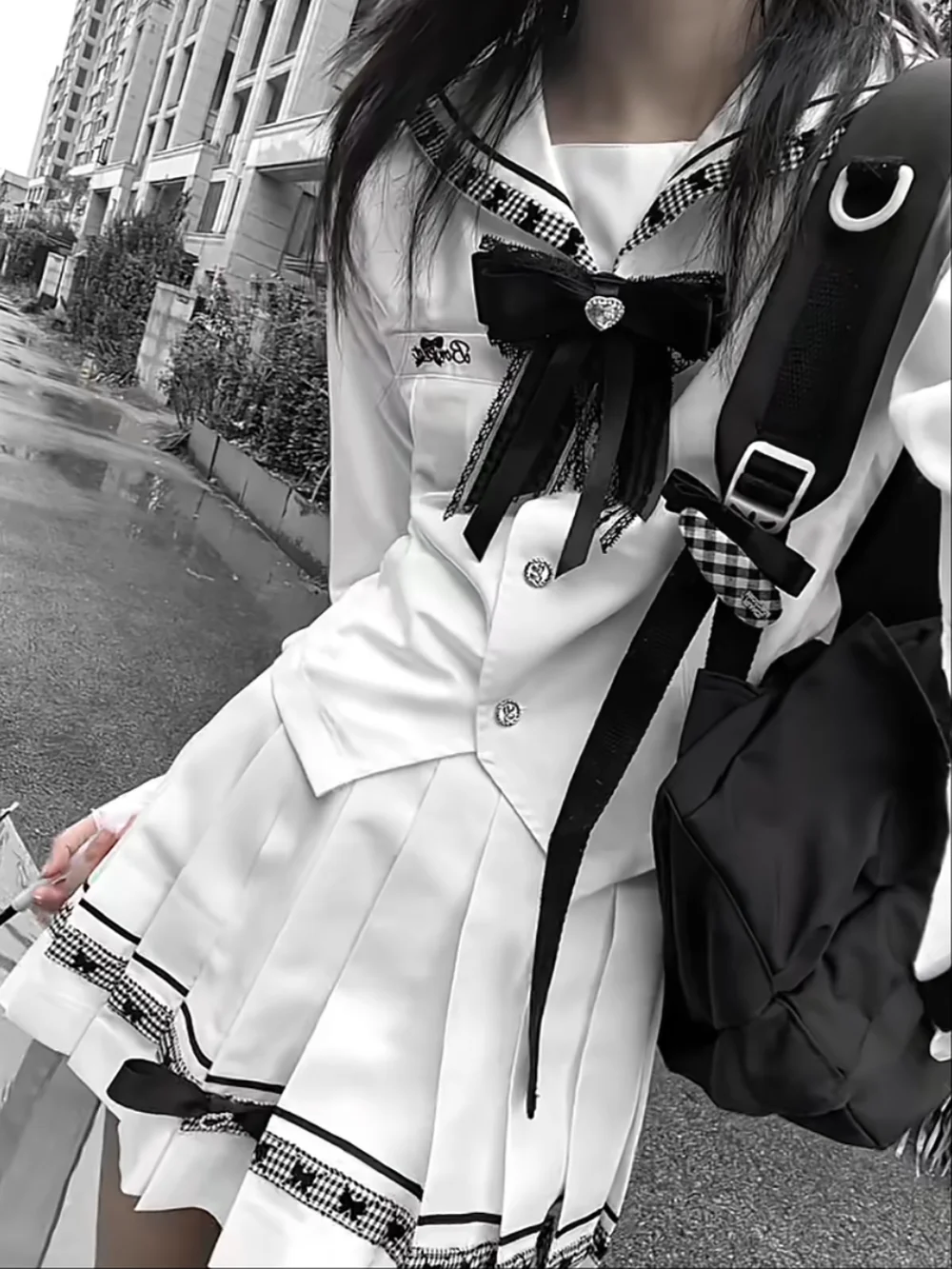 Summer Japanese Sweet Preppy Style 2 Piece Set Women Single-breasted Sailor Collar Top + Mini Pleated Skirt Y2K Aesthetic Outfit
Summer Japanese Sweet Preppy Style 2 Piece Set Women Single-breasted Sailor Collar Top + Mini Pleated Skirt Y2K Aesthetic Outfit