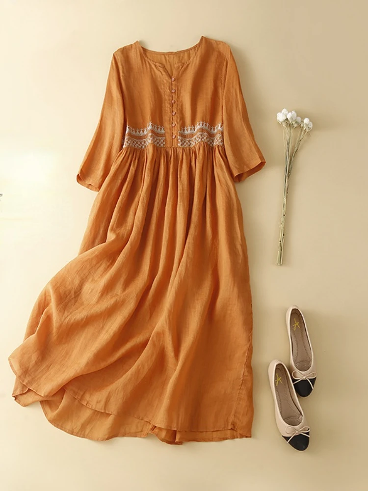 2023 Summer New Women's Cotton and Linen Dress Ethnic Style Embroidery Temperament Round Neck Midi Skirt Loose and Casual
2023 Summer New Women's Cotton and Linen Dress Ethnic Style Embroidery Temperament Round Neck Midi Skirt Loose and Casual