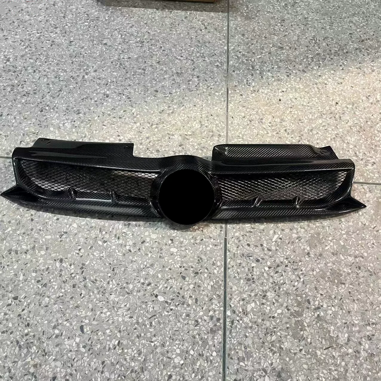 Carbon fiber front bumper grill for Volkswagen vw Golf 6 modified Mask net grille radiator Body Kit Car Accessories
Carbon fiber front bumper grill for Volkswagen vw Golf 6 modified Mask net grille radiator Body Kit Car Accessories