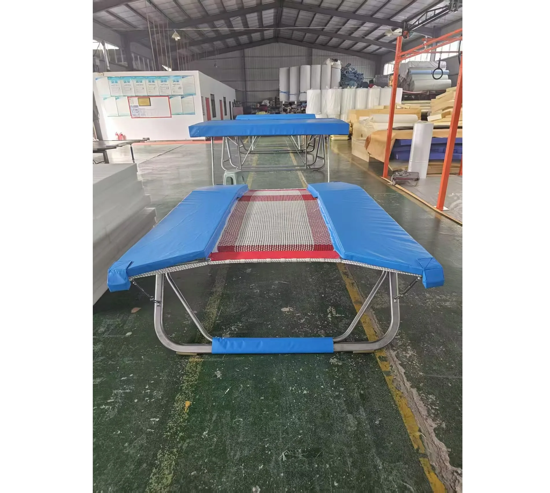 High Quality Standard Gymnastic Equipment Double Mini-tramp With Roller Mini Trampoline For Export
High Quality Standard Gymnastic Equipment Double Mini-tramp With Roller Mini Trampoline For Export