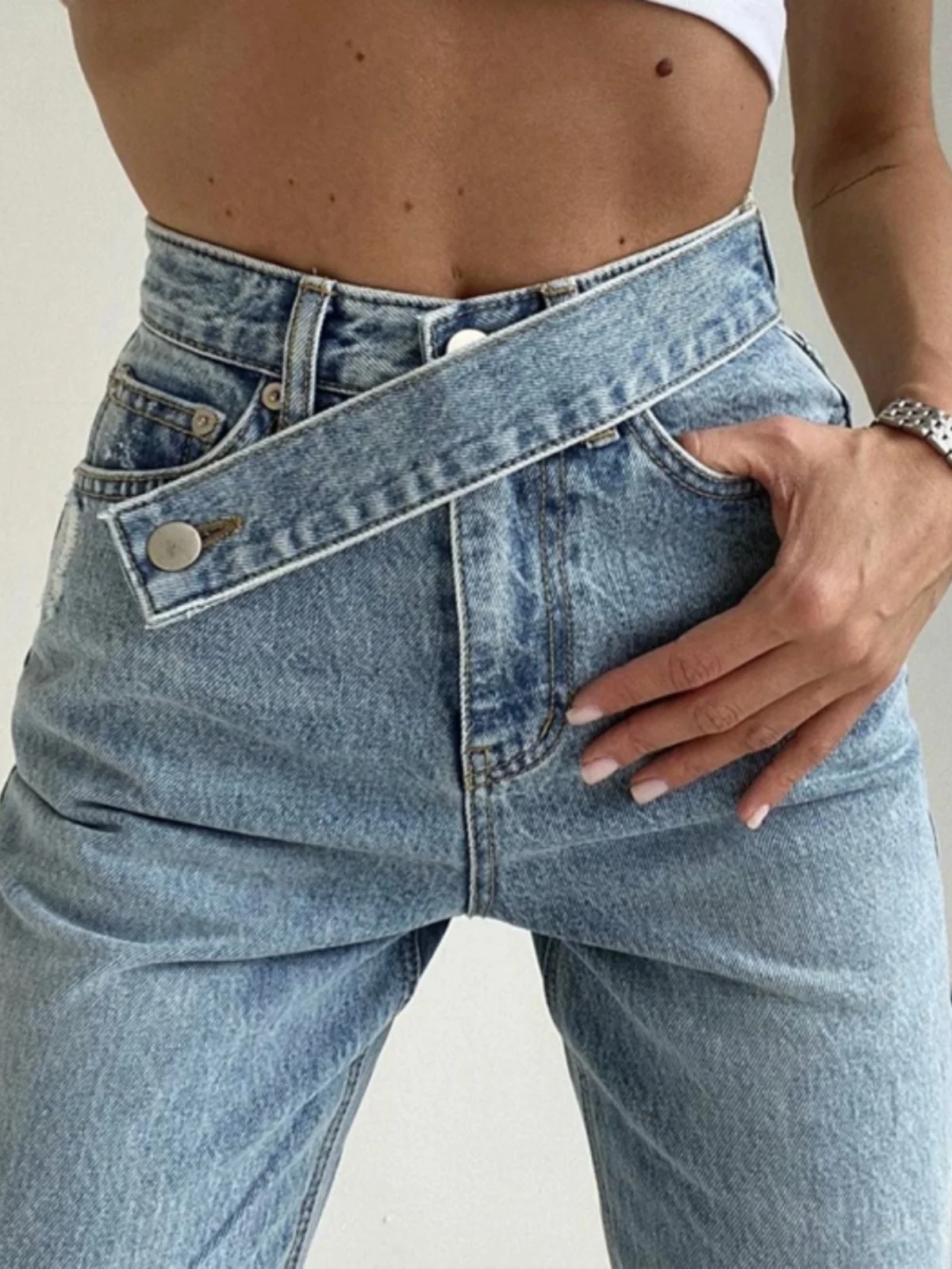 High Waist Straight Leg Jeans Women's Vintage Style Long Pants Irregular Belt Slimming Effect Spring Autumn
High Waist Straight Leg Jeans Women's Vintage Style Long Pants Irregular Belt Slimming Effect Spring Autumn