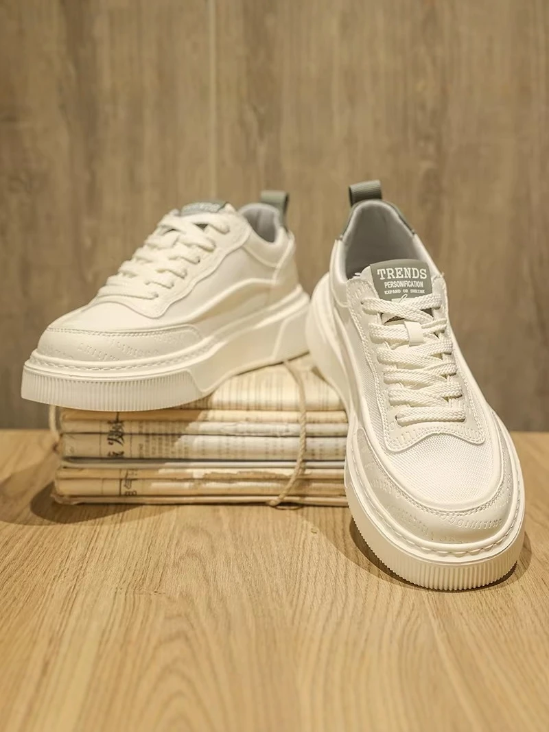 Men's Outdoor Sports Shoes PT Thick Bottom Heightening Casual Sneakers Breathable round Toe Low Heel PU Leather Upper
Men's Outdoor Sports Shoes PT Thick Bottom Heightening Casual Sneakers Breathable round Toe Low Heel PU Leather Upper