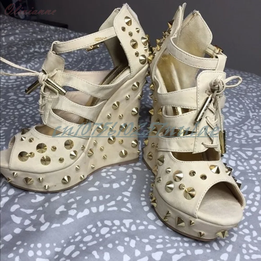 2025 New Many Round Metal Round Rivets Decor Sandals Strappy Peep Toe Hollow Wedges High Heel Summer Women Shoes Para Mujere
2025 New Many Round Metal Round Rivets Decor Sandals Strappy Peep Toe Hollow Wedges High Heel Summer Women Shoes Para Mujere