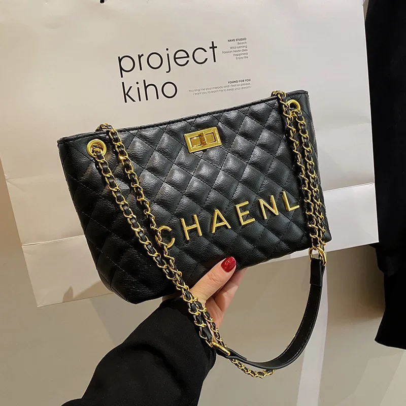 2025 Quilted Square Bag Women - Luxury Chain Strap Crossbody Purse Elegant Shoulder Handbag Underarm Clutch
2025 Quilted Square Bag Women - Luxury Chain Strap Crossbody Purse Elegant Shoulder Handbag Underarm Clutch