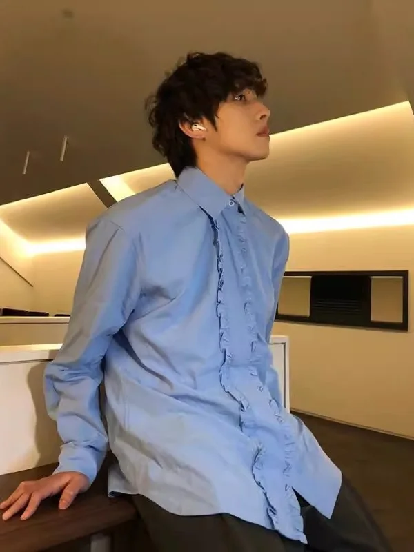 Молочно-синяя мужская рубашка с длинным рукавом в корейском стиле, с дизайном Wood Ear, повседневная модная верхняя одежда из полиэстера, нейлона и композитного волокна.
Молочно-синяя мужская рубашка с длинным рукавом в корейском стиле, с дизайном Wood Ear, повседневная модная верхняя одежда из полиэстера, нейлона и композитного волокна.