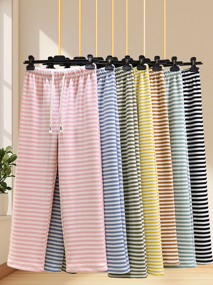 Thiened Fce зимние домашние брюки женские полосатые свободные брюки прямого кроя термоспортивные штаны с высокой талией из полиэфирного волокна
Thiened Fce зимние домашние брюки женские полосатые свободные брюки прямого кроя термоспортивные штаны с высокой талией из полиэфирного волокна
