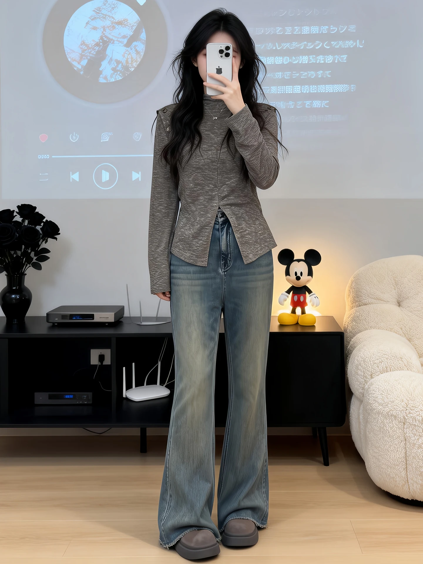 Spring Autumn Vintage Slim Fit Long Sleeve Women's Fashion Set with Wide Leg Overalls Two Piece Suite High Waist Knitted Top
Spring Autumn Vintage Slim Fit Long Sleeve Women's Fashion Set with Wide Leg Overalls Two Piece Suite High Waist Knitted Top