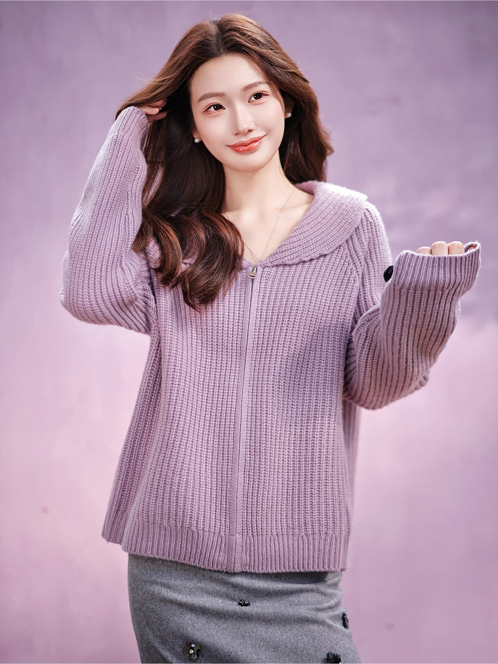 Мягкий шерстяной вязаный свитер-кардиган женский с воротником, из чистого кашемира, с длинными рукавами, осенняя модная женская одежда
Мягкий шерстяной вязаный свитер-кардиган женский с воротником, из чистого кашемира, с длинными рукавами, осенняя модная женская одежда