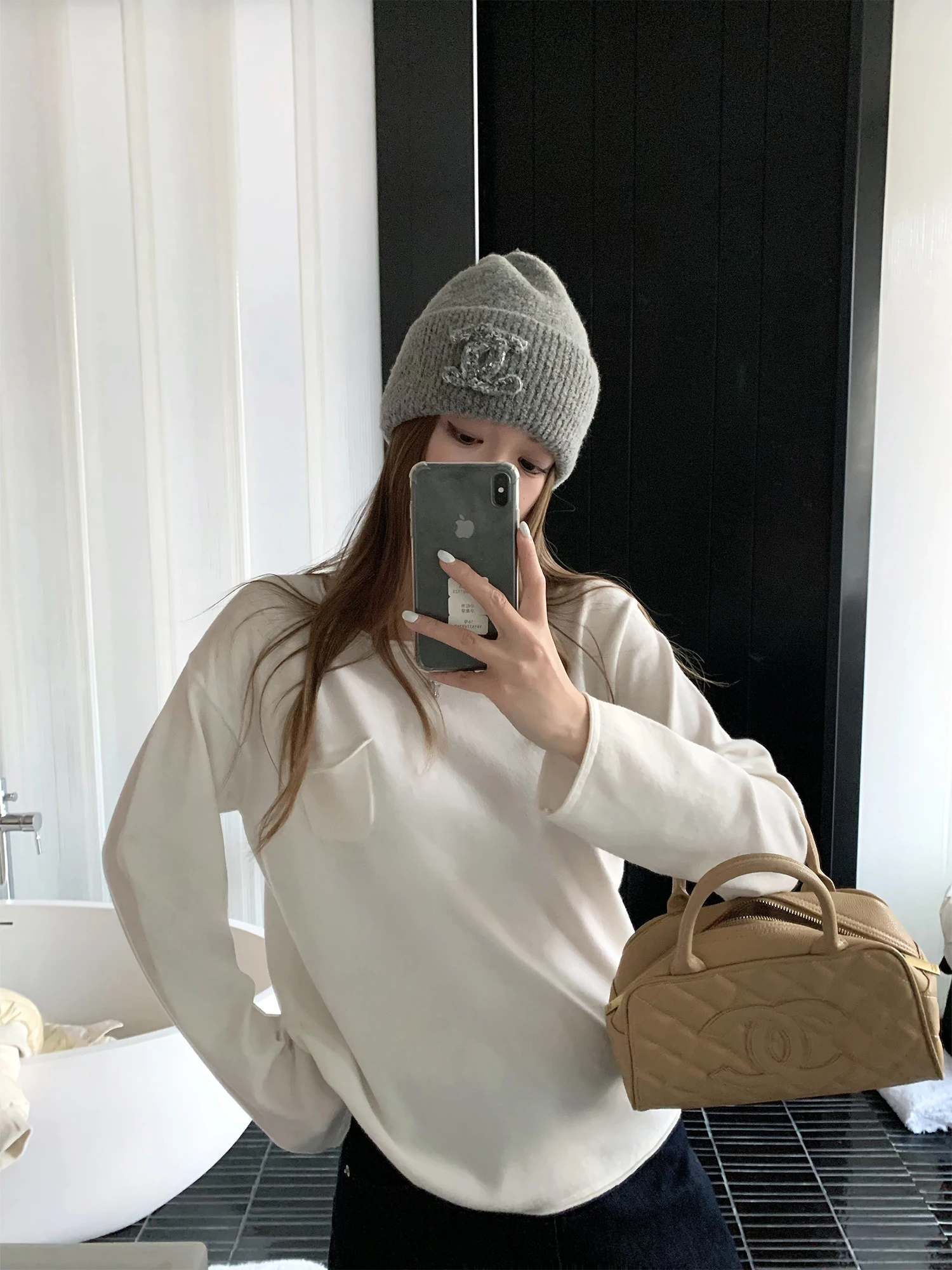 Женская трикотажная футболка Yuzuqi Commuter Essential с длинным рукавом, круглым вырезом, свободного кроя, белая, простая, в стиле Lazy Style
Женская трикотажная футболка Yuzuqi Commuter Essential с длинным рукавом, круглым вырезом, свободного кроя, белая, простая, в стиле Lazy Style