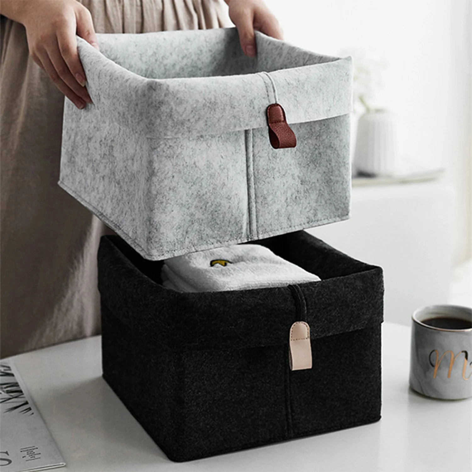 1pc Nordic Felt Basket Living Room Tea Table Black Gray Sundries Basket Cloth Felt Box Bedroom Socks
1pc Nordic Felt Basket Living Room Tea Table Black Gray Sundries Basket Cloth Felt Box Bedroom Socks