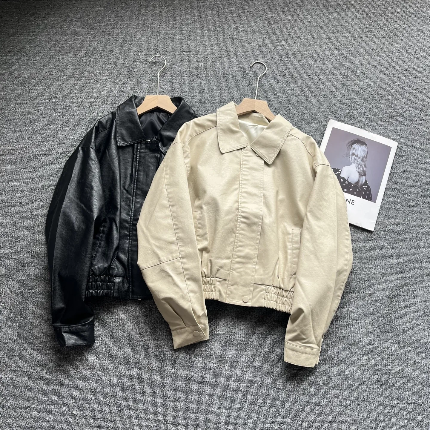Spring Autumn Women's Waist-Cinching Short Leather Jacket Loose Lapel PU Motorcycle Style Retro Miniature Outerwear Coat
Spring Autumn Women's Waist-Cinching Short Leather Jacket Loose Lapel PU Motorcycle Style Retro Miniature Outerwear Coat