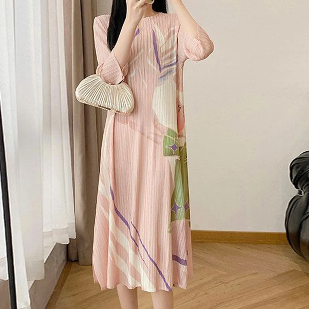 Temperament dress new spring fashion printing folds loose and thin pink dress high quality vestido feminino
Temperament dress new spring fashion printing folds loose and thin pink dress high quality vestido feminino