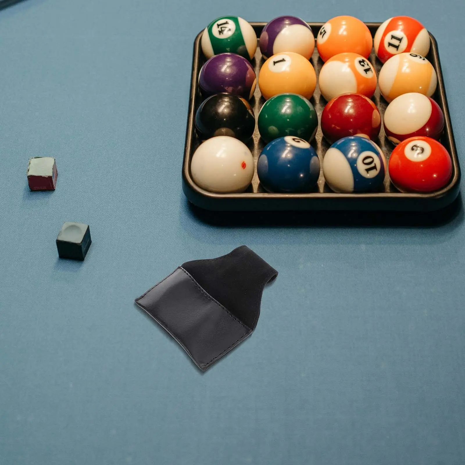 Billiard Holder Compact Lightweight Pool Cue Chalk Pouch Scratch Resistant Dual Function Pool Table Accessory Portable Snooker
Billiard Holder Compact Lightweight Pool Cue Chalk Pouch Scratch Resistant Dual Function Pool Table Accessory Portable Snooker
